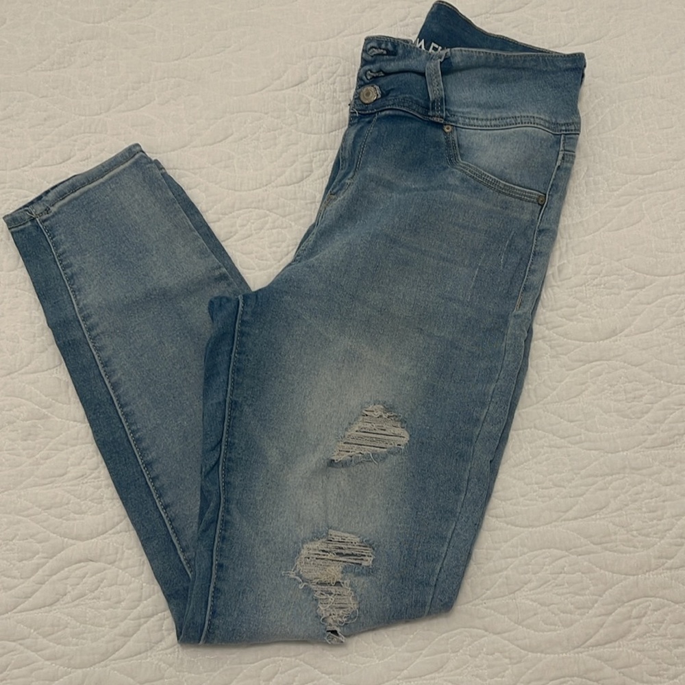 Wallflower Skinny Jeans